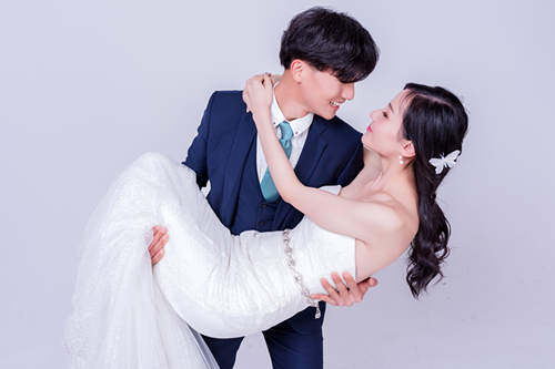 2019年5月13日結(jié)婚好嗎 5月13日適合結(jié)婚嗎