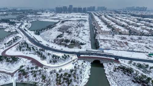 雪天上坡打滑怎么辦 雪天上坡打滑開車技巧