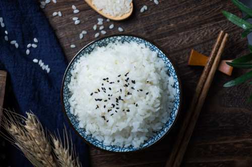 大米鍋巴的做法 人見人愛的一款美食