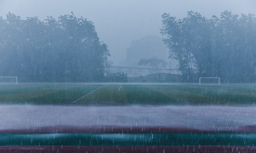 今明兩天深圳仍有暴雨 市民注意遠(yuǎn)離低洼易澇區(qū)