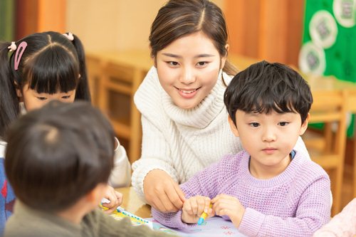 幼兒園家長(zhǎng)的話怎么寫(xiě)