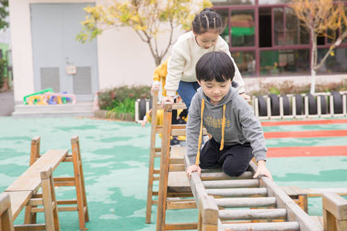 光明區(qū)6所幼兒園被評為“光明區(qū)一級幼兒園”