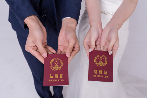 結(jié)婚證件照怎么拍才好看 結(jié)婚證件照拍照攻略