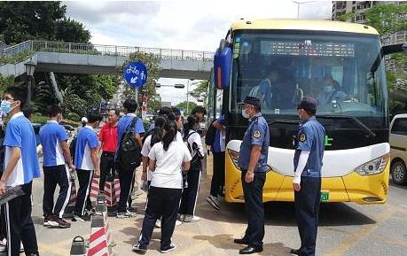 接送300名中考生的車輛竟是“黑大巴”