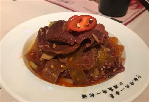 邊吃飯邊看戲 盤點(diǎn)深圳那些能看表演的餐廳