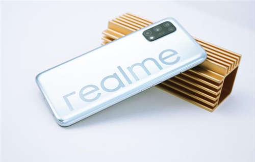 realme V5手機好不好 realme V5值得買嗎