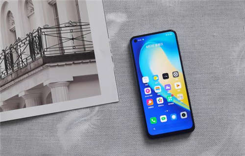 realme V5手機好不好 realme V5值得買嗎