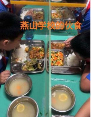 深圳一學(xué)校伙食太差遭家長怨懟