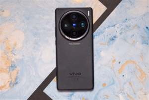 vivo X200 Pro現(xiàn)身數(shù)據(jù)庫(kù)：全球首發(fā)天璣9400 10月正式發(fā)布